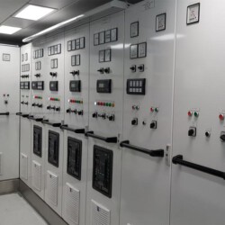 Hauptschaltafeln, Bordnetze und Verteilungen