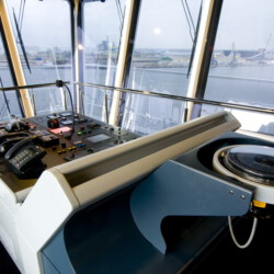 Nock mit Kreiselkompasstochteranlage Nock mit Kreiselkompasstochteranlage